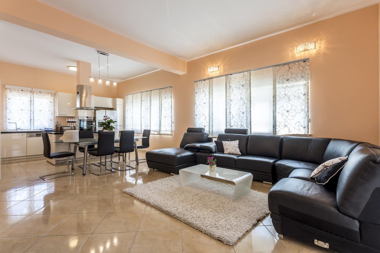 Apartmani Lukić Split Zewnętrze zdjęcie