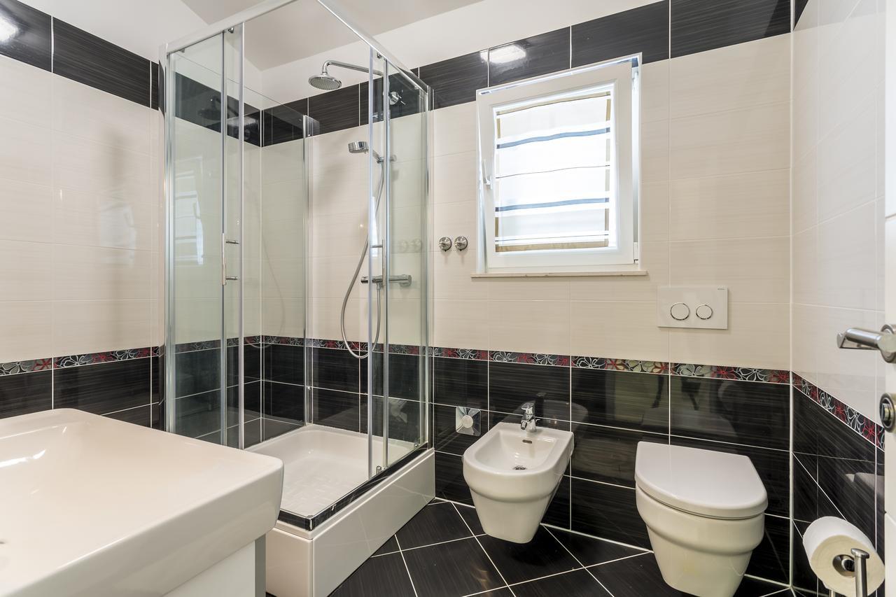 Apartmani Lukić Split Zewnętrze zdjęcie